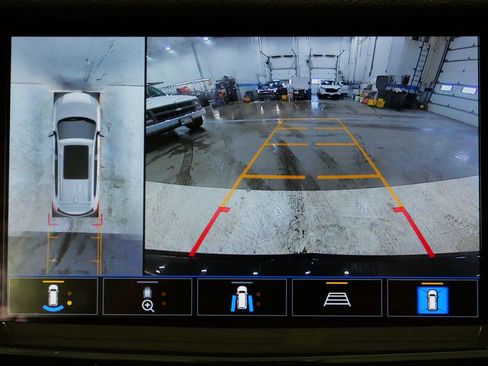 Used 2022 Cadillac XT6 Premium Luxury w/ Technology Package image 19