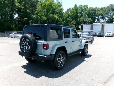 Used 2024 Jeep Wrangler Unlimited AWD/4WD image 6