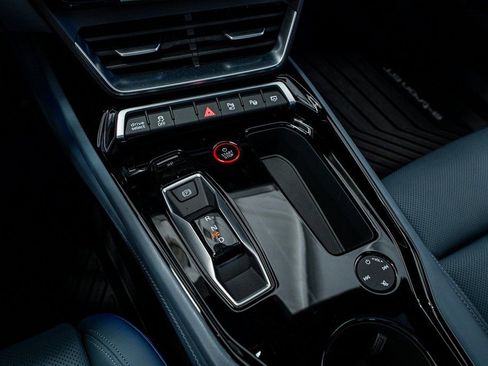 Used 2024 Audi e-tron GT Prestige image 49