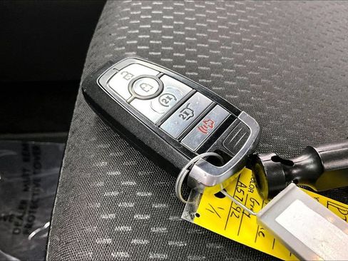 Certified 2025 Ford Escape ST-Line Select AWD/4WD image 11