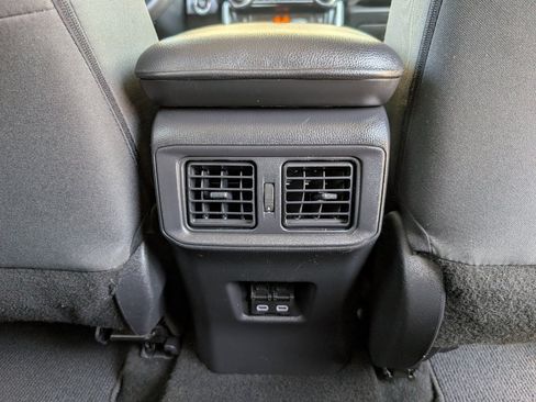 Used 2024 Toyota RAV4 XLE FWD image 7