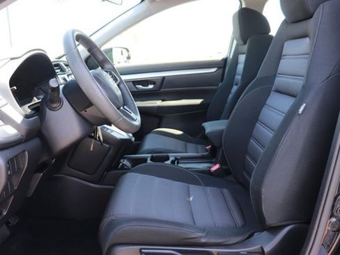 Used 2018 Honda CR-V LX image 12
