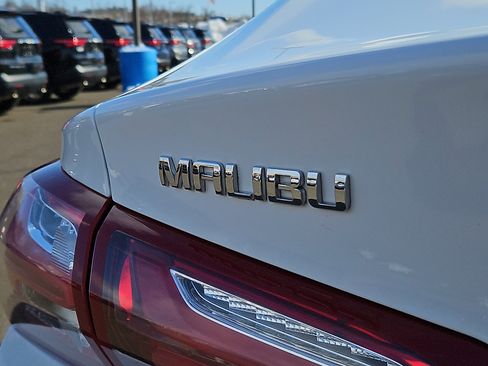 Used 2020 Chevrolet Malibu LT w/ Leather Package image 29