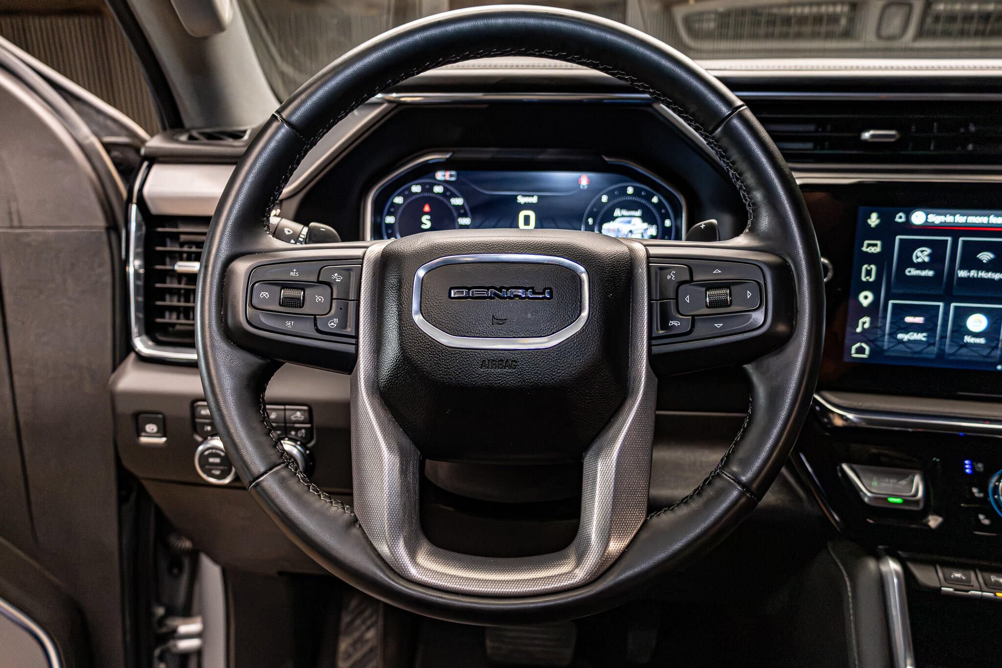 Used 2025 GMC Sierra 1500 Denali w/ Denali Reserve Package AWD/4WD image 15