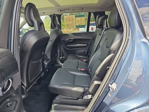 Used 2020 Volvo XC90 T5 Momentum w/ Protection Package image 15
