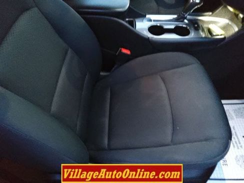 Used 2017 Chevrolet Malibu LT image 32