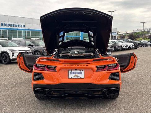 Used 2022 Chevrolet Corvette Stingray Preferred Cpe w/ Z51 Performance Package RWD image 11