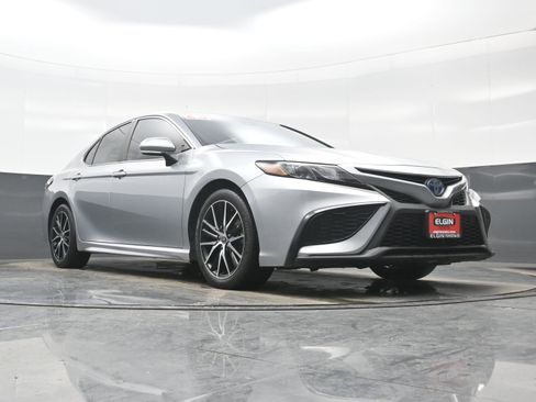 Used 2023 Toyota Camry SE image 26