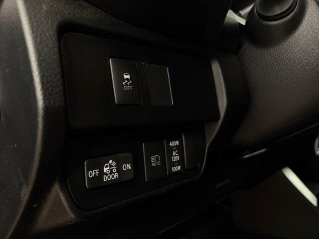 Used 2021 Toyota Tacoma TRD Off-Road w/ Technology Package AWD/4WD image 33