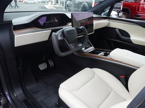 Used 2022 Tesla Model X AWD/4WD image 17