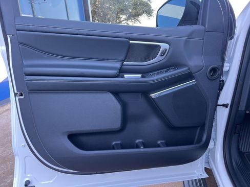 New 2025 Ford Expedition Max Platinum w/ Stealth Performance Package image 15