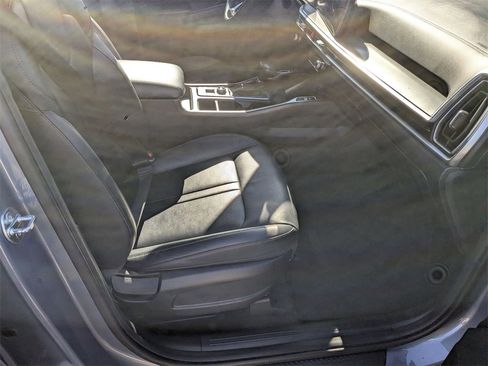 Used 2024 Kia Sorento S image 32