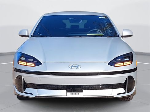 New 2025 Hyundai Ioniq 6 SEL image 2
