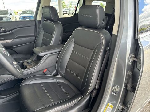 Used 2023 GMC Acadia Denali w/ Denali Ultimate Package AWD/4WD image 11