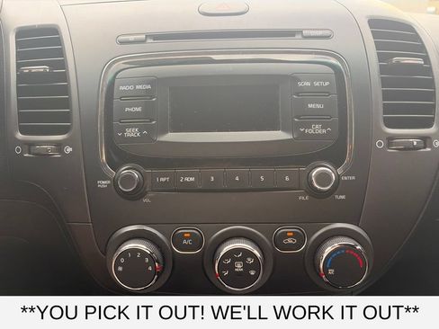 Used 2017 Kia Forte LX FWD image 13