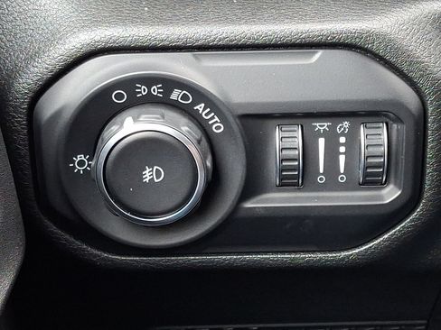 Used 2021 Jeep Wrangler Sport AWD/4WD image 26
