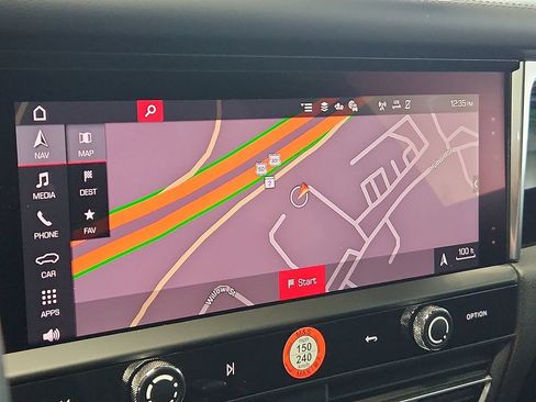Certified 2026 Porsche Macan AWD/4WD image 19