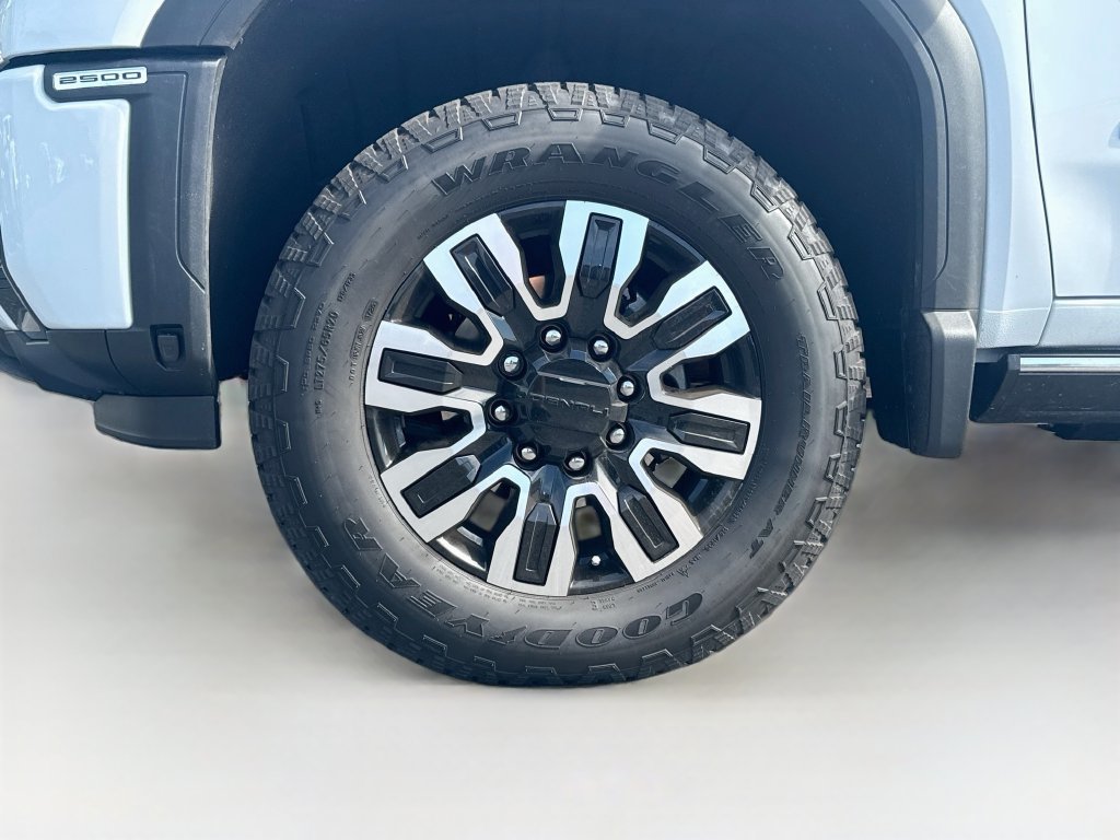 Used 2026 GMC Sierra 2500 Denali Ultimate w/ Max Trailering Package AWD/4WD image 36