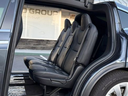 Used 2019 Tesla Model X Long Range image 17
