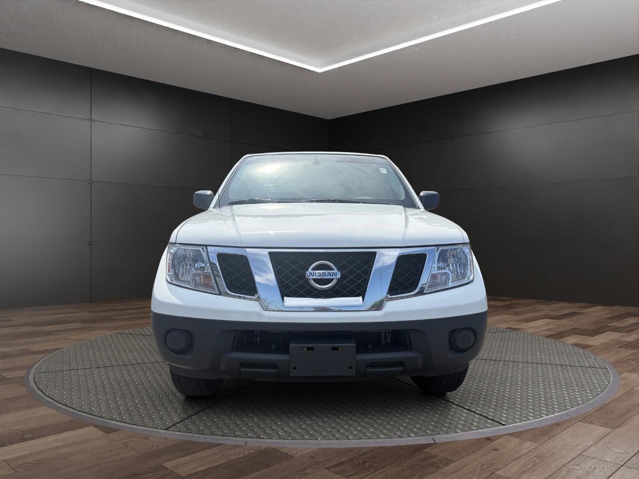 Used 2018 Nissan Frontier S RWD image 3