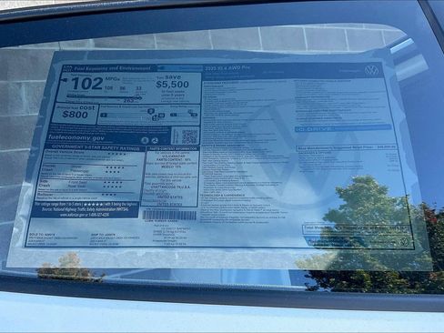 New 2025 Volkswagen ID.4 Pro image 11