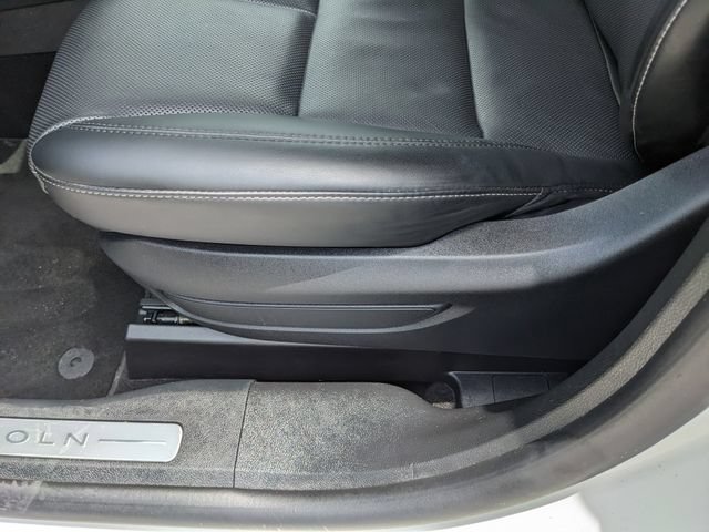 Used 2025 Lincoln Corsair Reserve FWD image 22