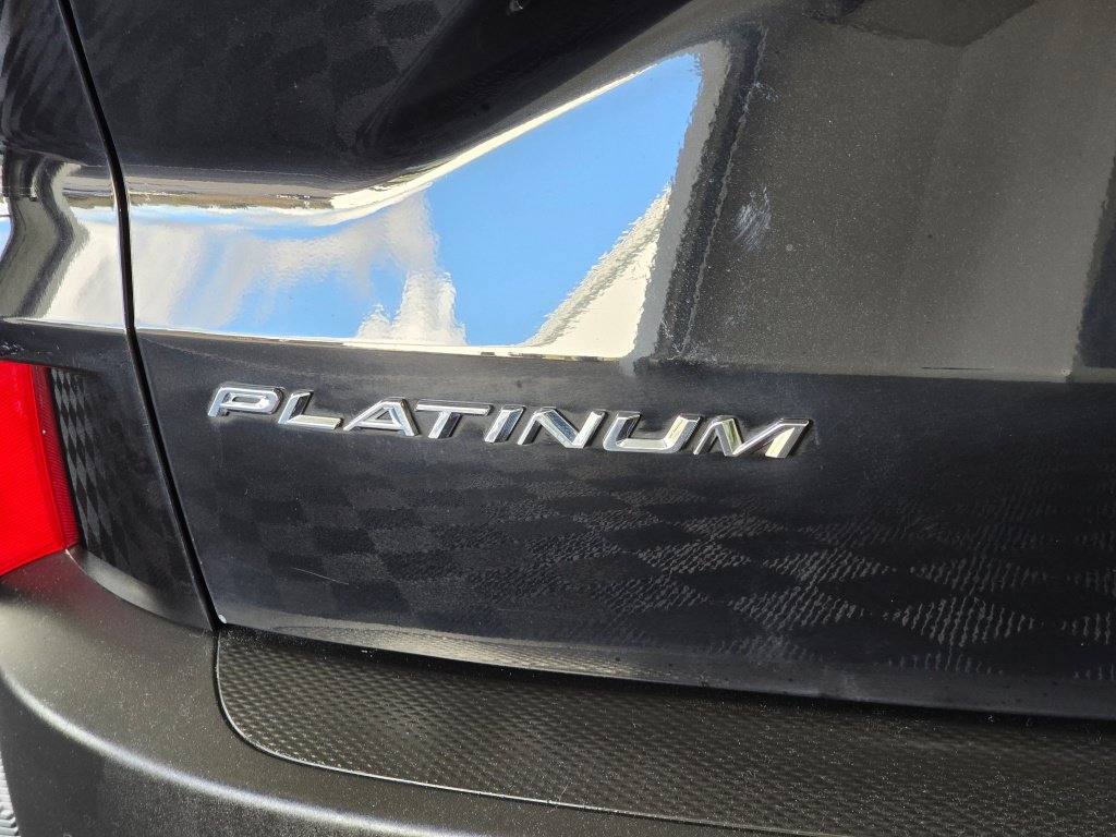 Used 2024 Ford Escape Platinum AWD/4WD image 14