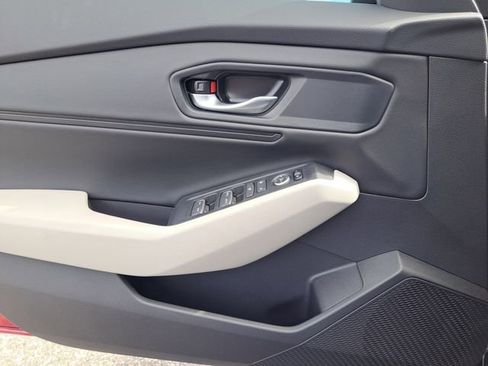 New 2025 Honda Accord SE image 18