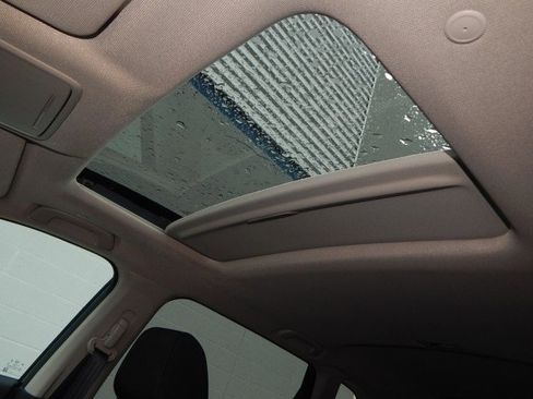 Used 2025 Honda CR-V EX image 14