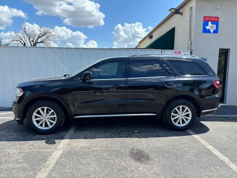 Used 2019 Dodge Durango SXT AWD/4WD image 2