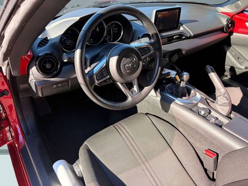 Used 2016 MAZDA MX-5 Miata Club image 4