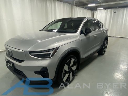Used 2023 Volvo C40 P8 Recharge Ultimate w/ Protection Package Premier image 1