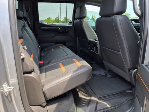 Used 2024 GMC Sierra 1500 AT4 w/ Technology Package AWD/4WD image 25