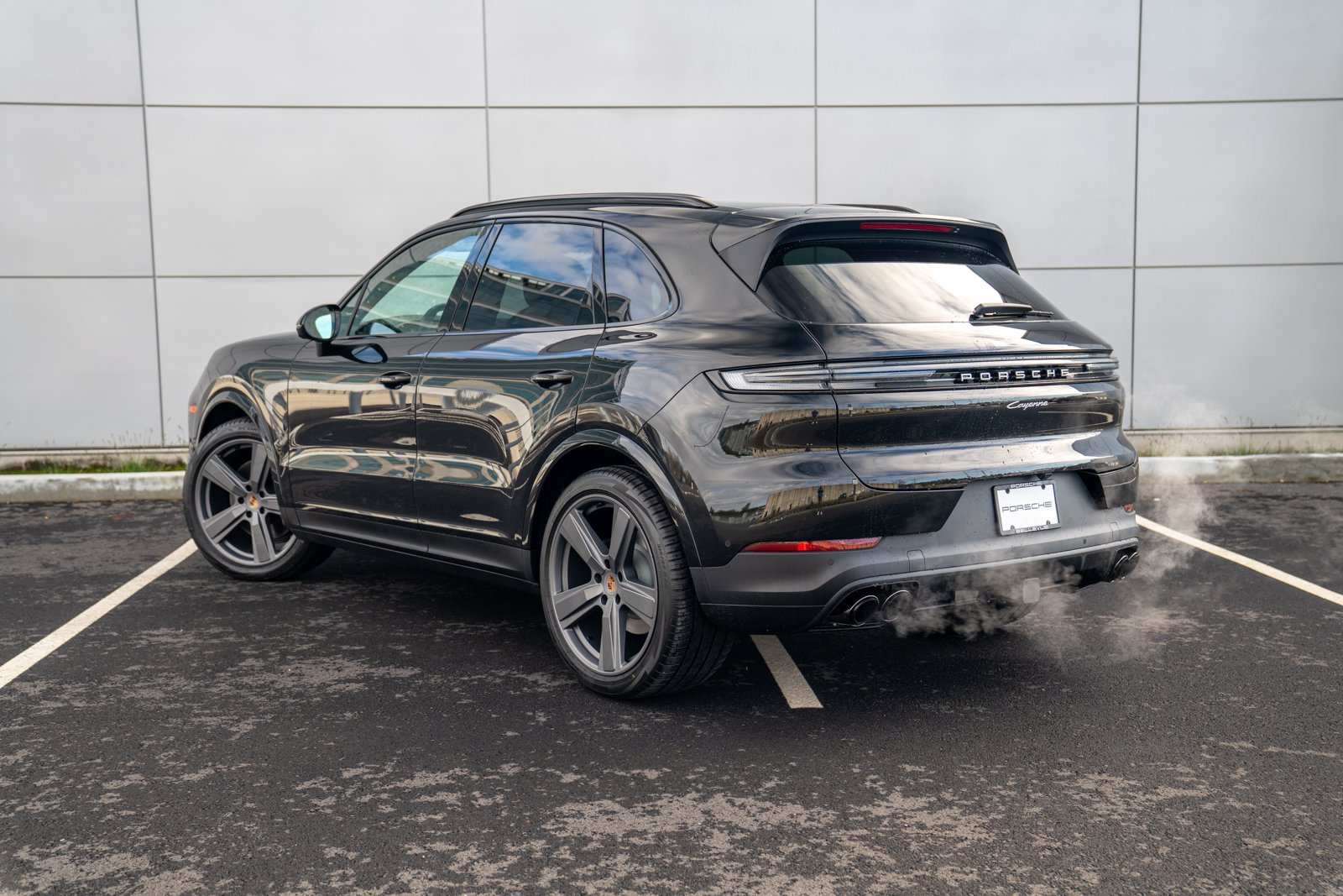 Certified 2026 Porsche Cayenne AWD/4WD image 3