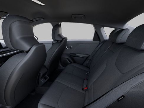 New 2026 Kia K4 FWD image 18