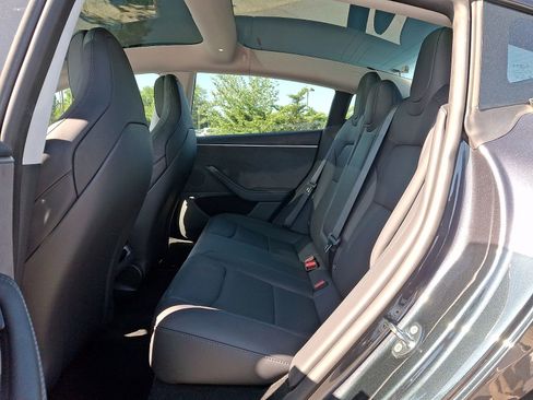 Used 2024 Tesla Model 3 Performance AWD/4WD image 10