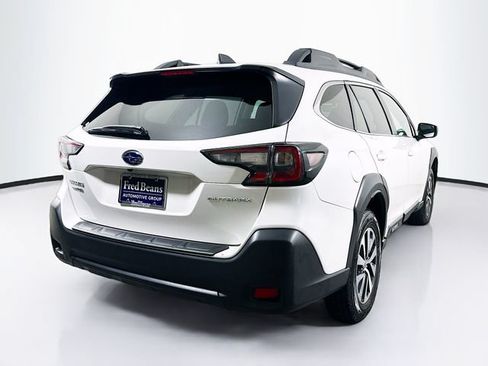 Certified 2025 Subaru Outback Premium w/ Popular Package #1 AWD/4WD image 9
