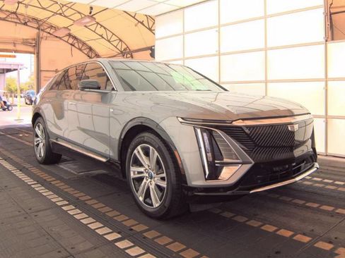 Used 2024 Cadillac Lyriq Tech w/ Driver Assist Package RWD image 4