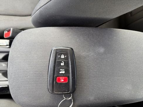 Used 2020 Toyota Corolla LE FWD image 31