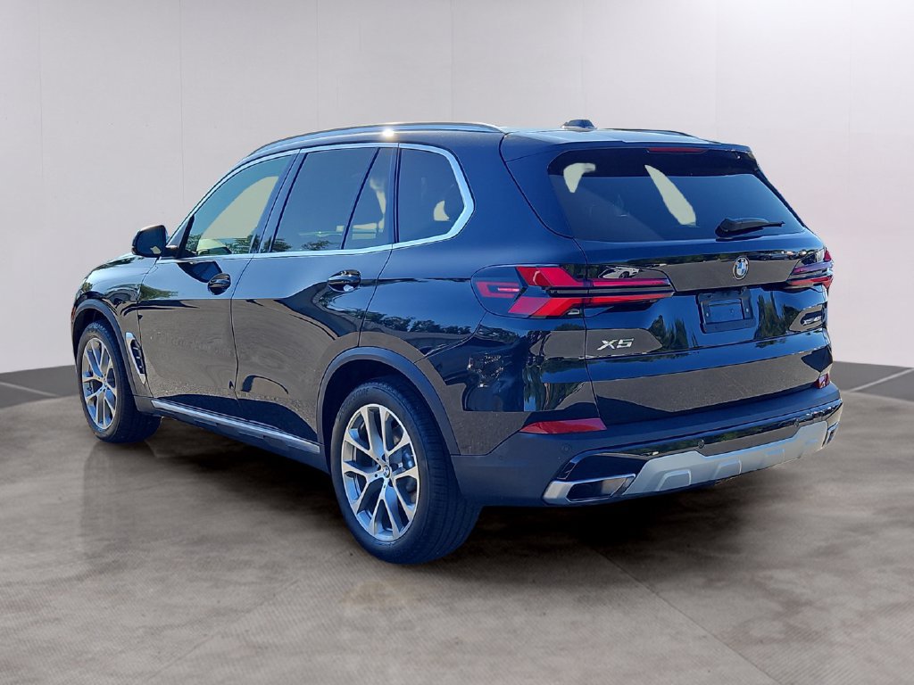 Used 2026 BMW X5 xDrive40i w/ Parking Assistance Package AWD/4WD image 6
