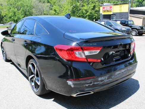 Used 2019 Honda Accord Sport image 10