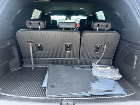 New 2026 Chevrolet Traverse LT w/ LPO, Floor Liner Package image 7