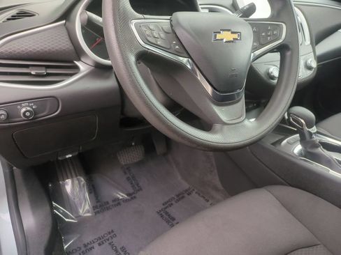 Used 2024 Chevrolet Malibu LT FWD image 9