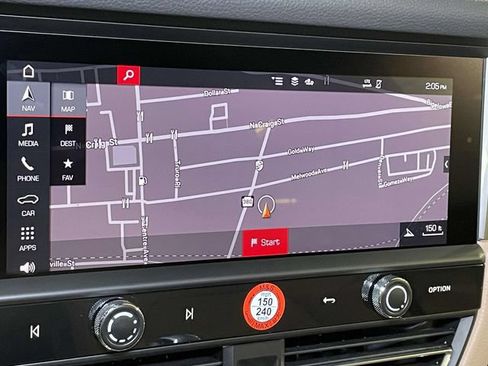Certified 2026 Porsche Macan AWD/4WD image 29