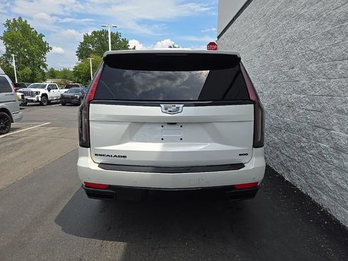 Certified 2023 Cadillac Escalade Sport w/ LPO, ONYX Package AWD/4WD image 5