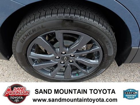 Used 2024 Chevrolet Equinox RS FWD image 4