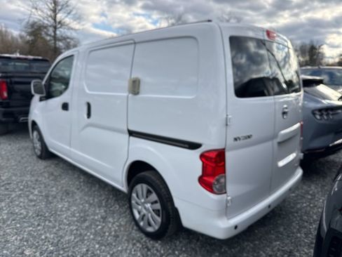 Used 2021 Nissan NV200 SV w/ Back Door Glass Package image 4