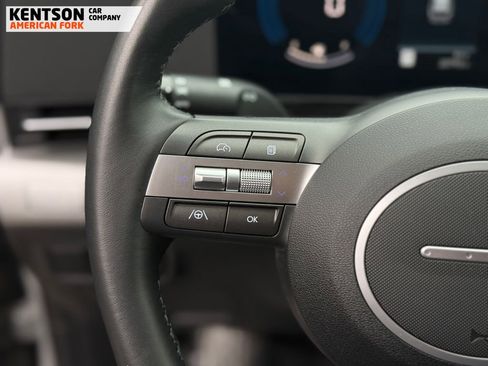 Used 2025 Hyundai Kona SEL image 21