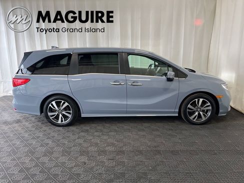 Used 2023 Honda Odyssey Touring image 2