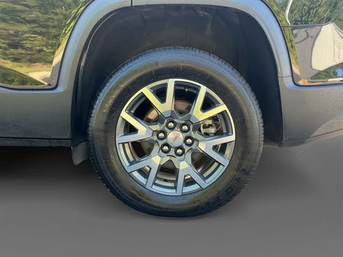 Used 2023 GMC Acadia SLT AWD/4WD image 15